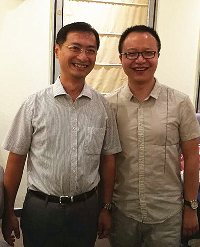 我院饶睿,李松医生参加了接见,并与蔡蔚鸣参赞进行了交流.