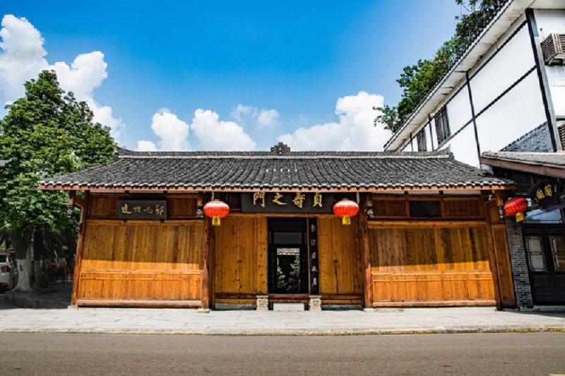 位于乐山市沙湾区的沫若故居,是大文豪郭沫若诞生地.