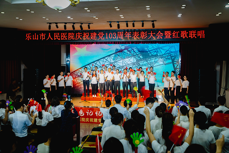 LZH_3028.jpg LZH_3028.jpg