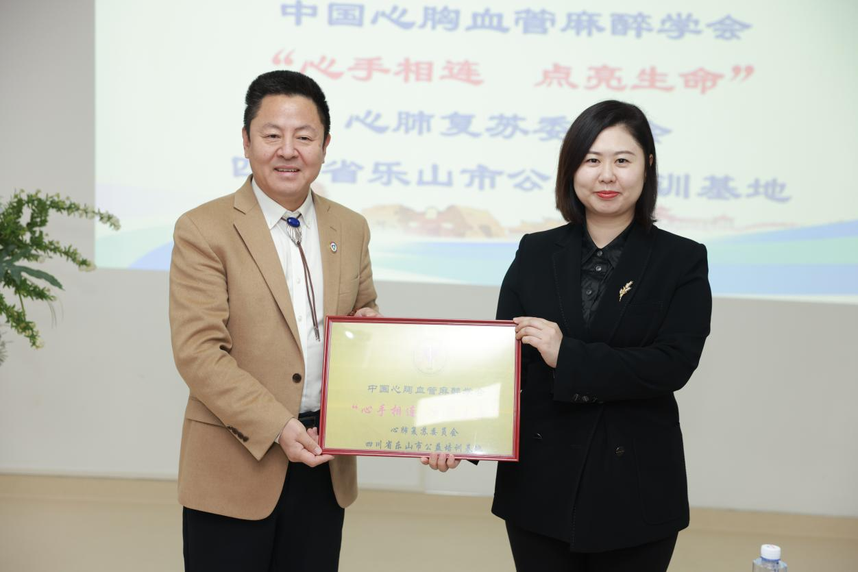 图片1.png4.png 图片1.png4.png